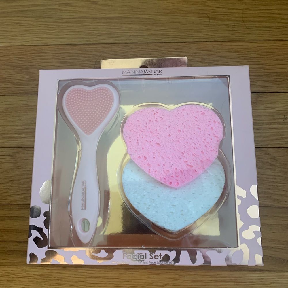 Face exfoliating kit brush sponges